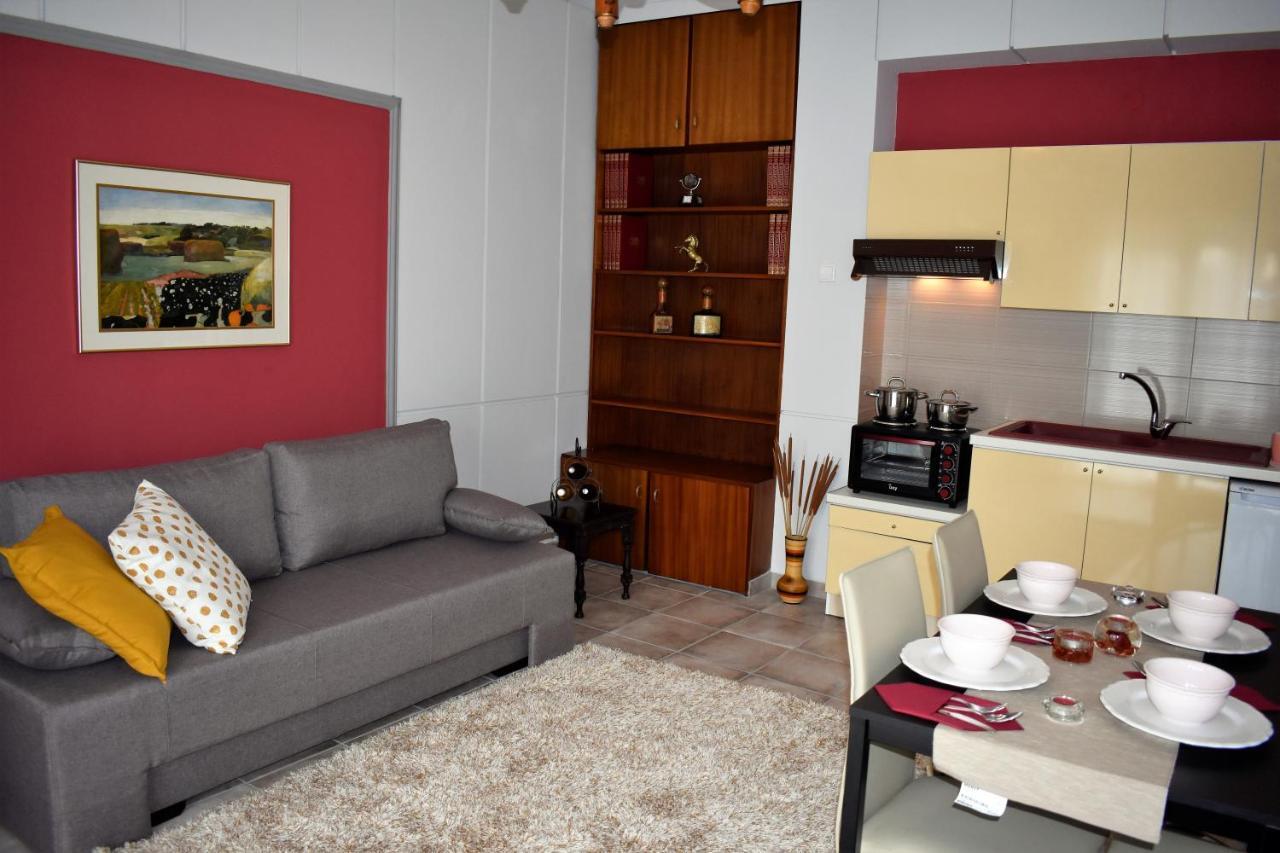 Cozy Apartments Komotiní Eksteriør bilde